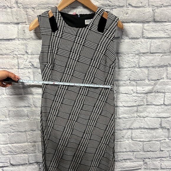 Carmen Marc Valvo Black & White Houndstooth Knit Midi Dress Sleeveless - Picture 7 of 13